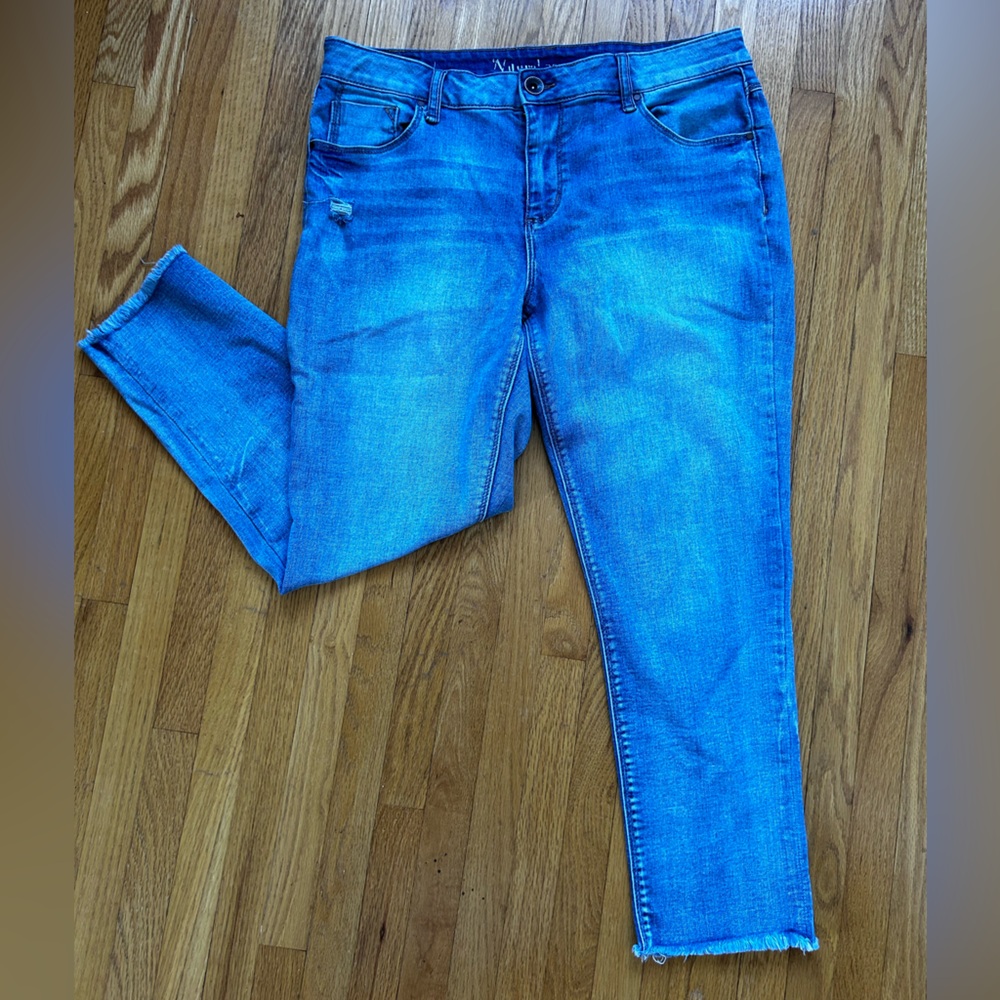 Cropped faded stretch jeans